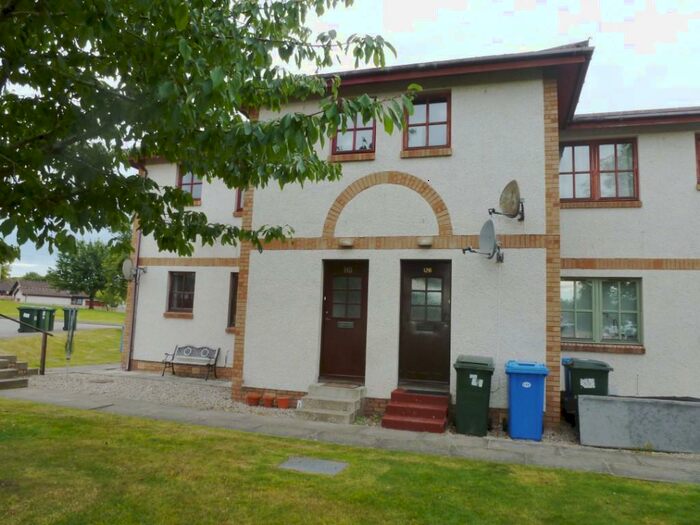 2 Bedroom Flat To Rent In Miller Street, Inverness, Inverness-Shire, IV2