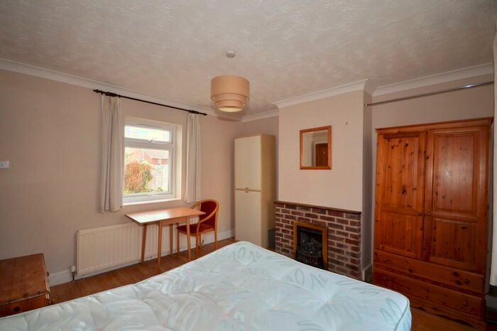 5 Bedroom Detached House To Rent In Brassey Road, Winton, Bournemouth, BH9