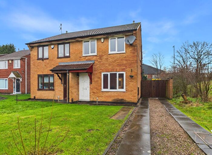 3 Bedroom Semi-Detached House For Sale In Gothic Close, Nottingham, NG6