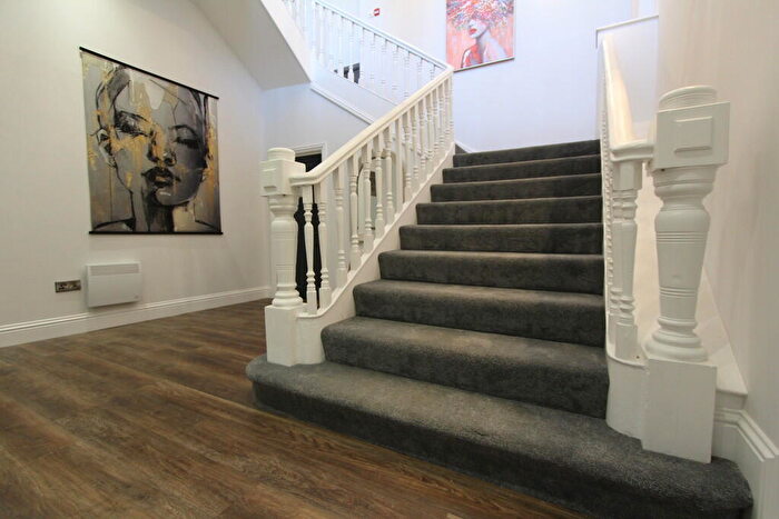 2 Bedroom Apartment To Rent In Apartment, Housley Manor, S35