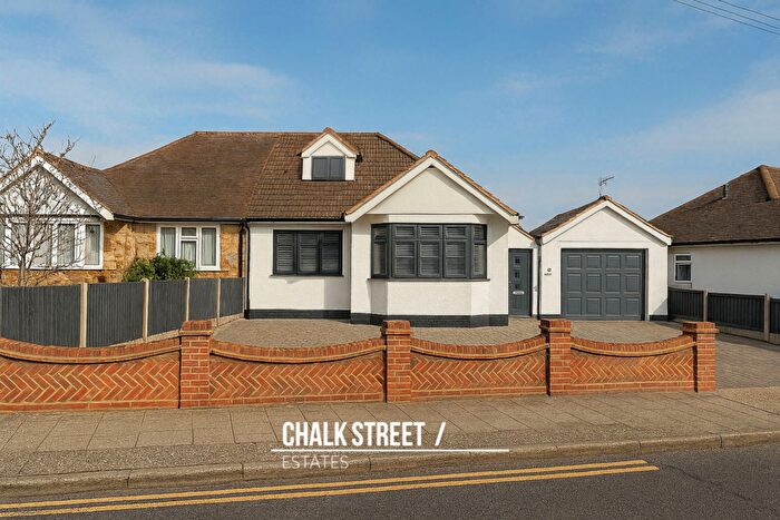 3 Bedroom Semi-Detached House For Sale In Ascot Gardens, Hornchurch, RM12