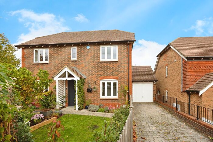 4 Bedroom Detached House For Sale In Green Fields Lane, Ashford, TN23