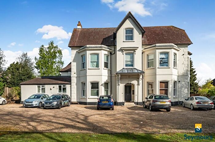 2 Bedroom Flat To Rent In Grange Road, Guildford, GU2