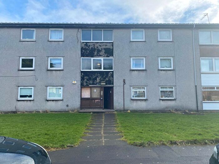 3 Bedroom Flat To Rent In Montgomery Avenue, Paisley, PA3
