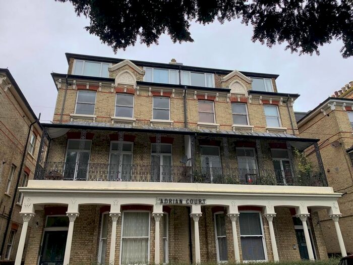 2 Bedroom Flat To Rent In Adrian Square, Westgate-On-Sea, CT8