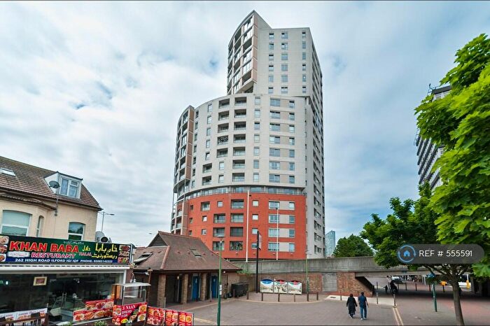 3 Bedroom Flat To Rent In High Road, Ilford, IG1