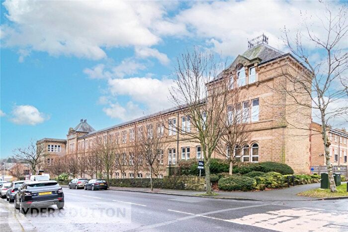 2 Bedroom Flat For Sale In Annie Smith Way, Birkby, Huddersfield, HD2