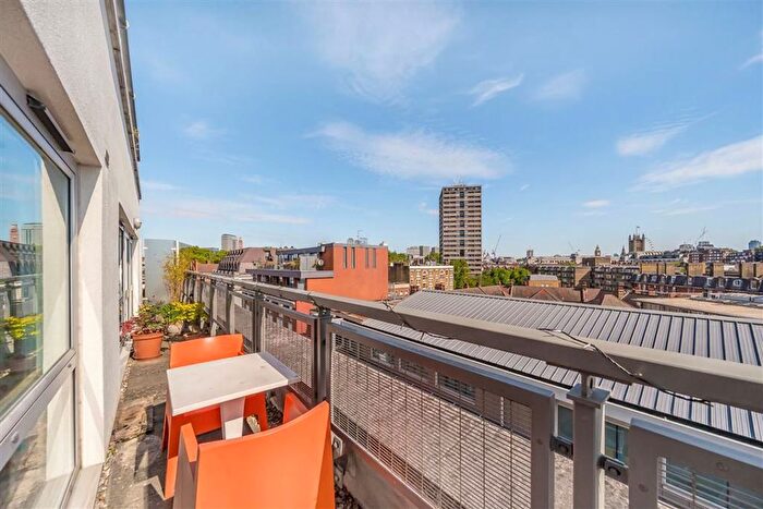 2 Bedroom Flat For Sale In Vauxhall Bridge Road, Westminster, SW1V