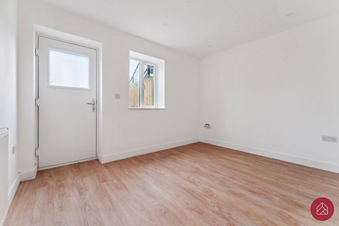 1 Bedroom Flat To Rent In London Road, Oxford, OX3