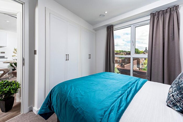 1 Bedroom Apartment To Rent In One Bedroom Apartment With Study, New Bedford House, - Dudley Street, LU2