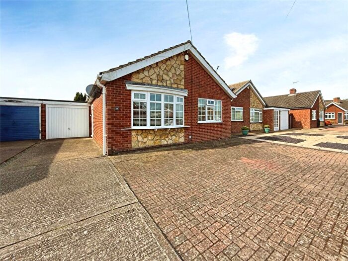 2 Bedroom Bungalow For Sale In Hebden Moor Way, North Hykeham, Lincoln, Lincolnshire, LN6