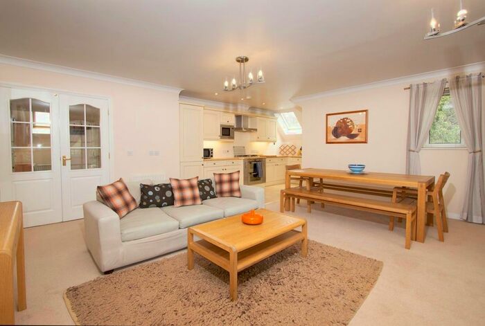 1 Bedroom Flat To Rent In Gray Place, Bracknell RG42