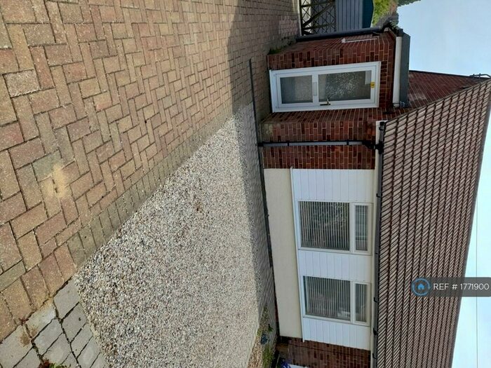 2 Bedroom Bungalow To Rent In Dales Road, Ipswich, IP1