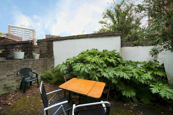 2 Bedroom Flat To Rent In Saltram Crescent, Maida Vale, London, W9