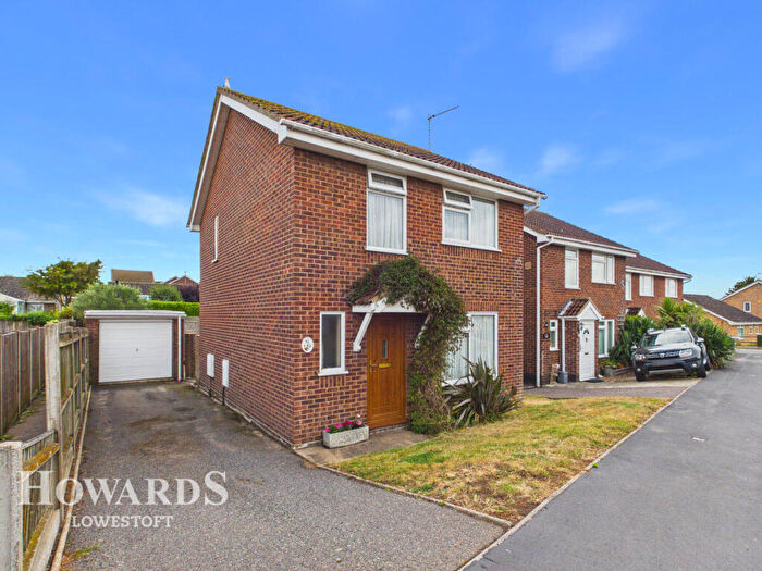 3 Bedroom Detached House For Sale In Wash Lane, Kessingland, NR33