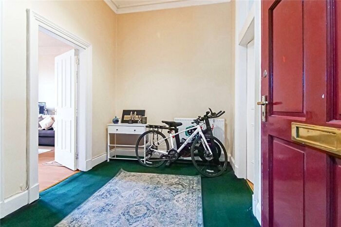 1 Bedroom Flat For Sale In High Street, Paisley, Renfrewshire, PA1