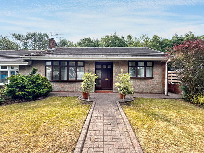 3 Bedroom Semi-Detached Bungalow For Sale In Cambridge Avenue, Hebburn, Tyne And Wear, NE31