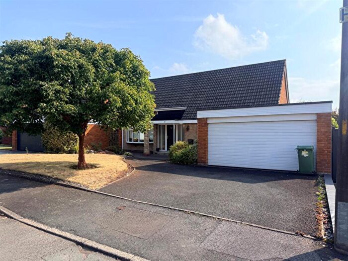 3 Bedroom Detached Bungalow For Sale In Tye Gardens, Stourbridge, DY9