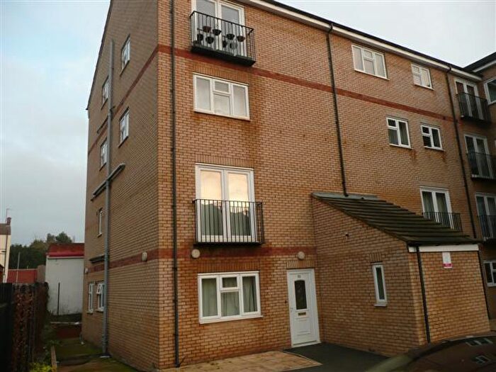 2 Bedroom Flat To Rent In Fields View, Wellingborough, NN8