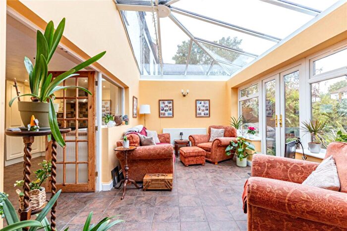 4 Bedroom End Of Terrace House For Sale In Farm Road, Bristol, BS16