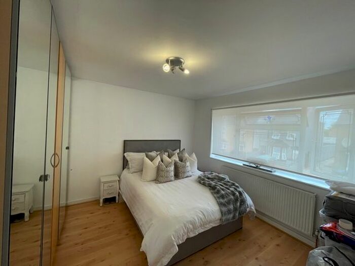 2 Bedroom End Of Terrace House To Rent In Durants Road, Enfield, EN3