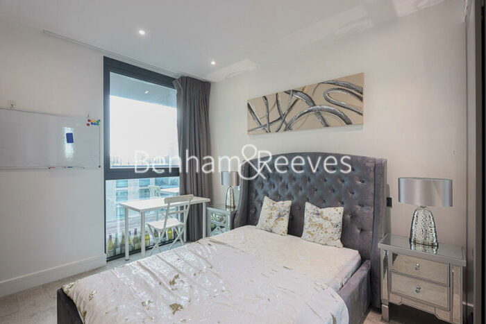 2 Bedroom Apartment To Rent In Neroli House, Piazza Walk, E1