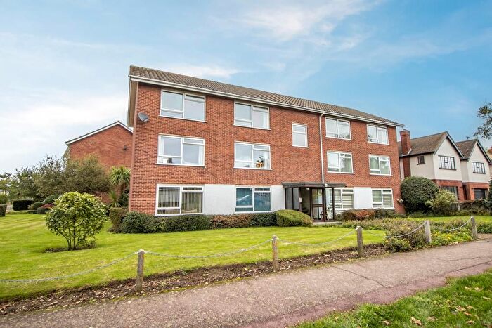 2 Bedroom Flat For Sale In Colbert Avenue, Southend-On-Sea, SS1