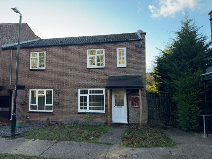 3 Bedroom End Of Terrace House To Rent In Charter Close, Hadleigh, IP7