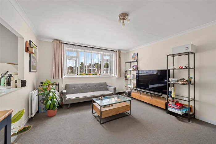 1 Bedroom Flat For Sale In Malcolm Lodge, Darlaston Road, Wimbledon, SW19