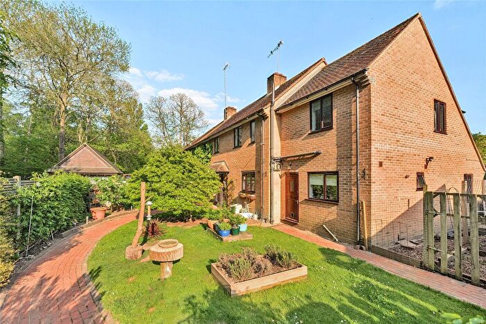 4 Bedroom Semi-Detached House For Sale In Ottershaw, Chertsey, Surrey, KT16
