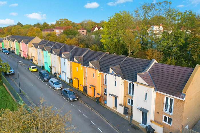 4 Bedroom End Of Terrace House To Rent In Rose Green, Greenbank Road, Bristol, BS5