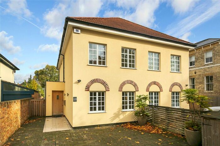 5 Bedroom Detached House To Rent In Arlington Road, Twickenham, TW1