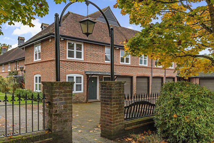2 Bedroom Retirement Property For Sale In Mytchett Heath, Camberley, GU16