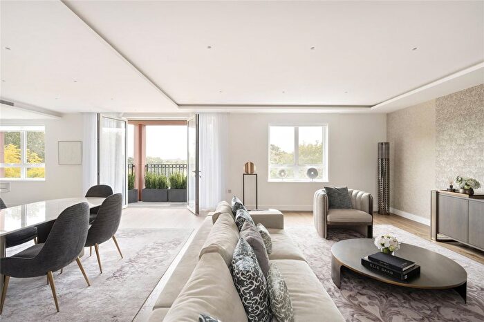 3 Bedroom Flat To Rent In Bayswater Road, London, W2