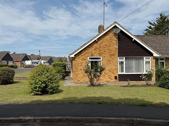 2 Bedroom Semi-Detached Bungalow For Sale In Fairway, Calne, SN11