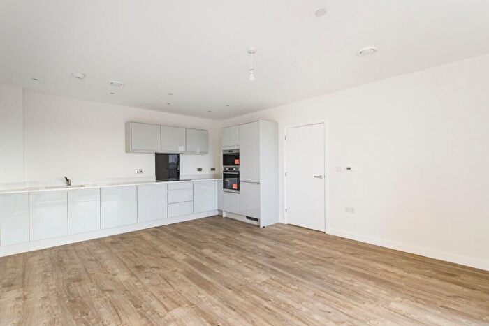 1 Bedroom Flat To Rent In Pier Way London, SE28