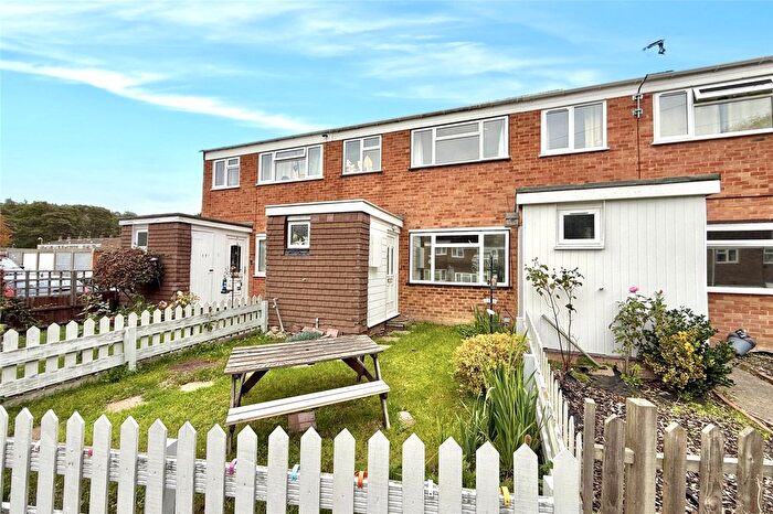 3 Bedroom Terraced House For Sale In Pinewood Park, Farnborough, Hampshire, GU14