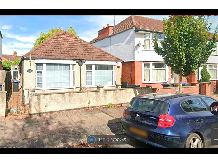 3 Bedroom Detached House To Rent In Penrhyn Road, Northampton, NN4