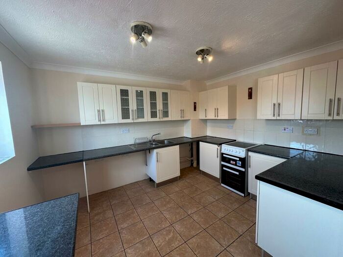 4 Bedroom Maisonette To Rent In Vinery Court, Ramsey, PE26