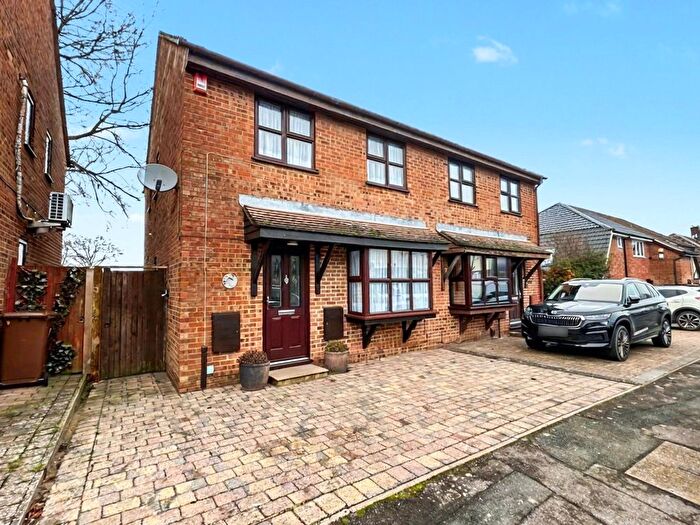 3 Bedroom Semi Detached House For Sale In Smith Road, Lordswood, Kent, ME5