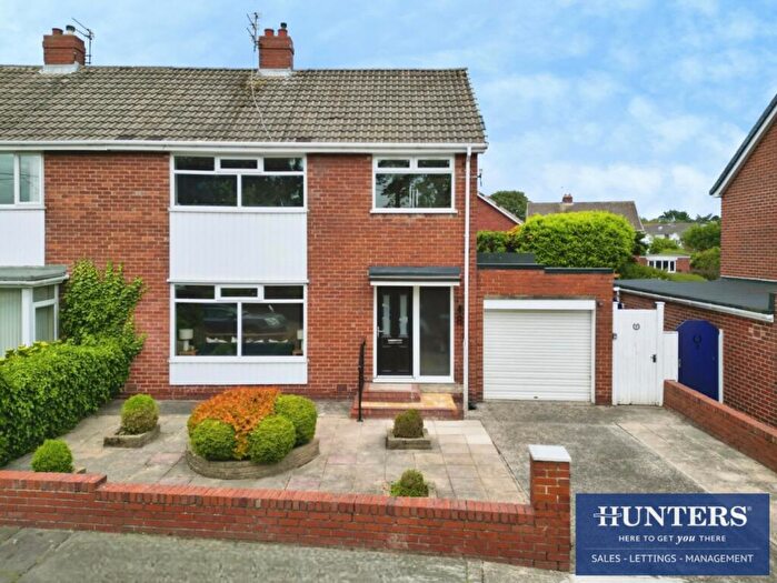 3 Bedroom Semi-Detached House For Sale In Lilac Gardens, Cleadon, Sunderland, SR6