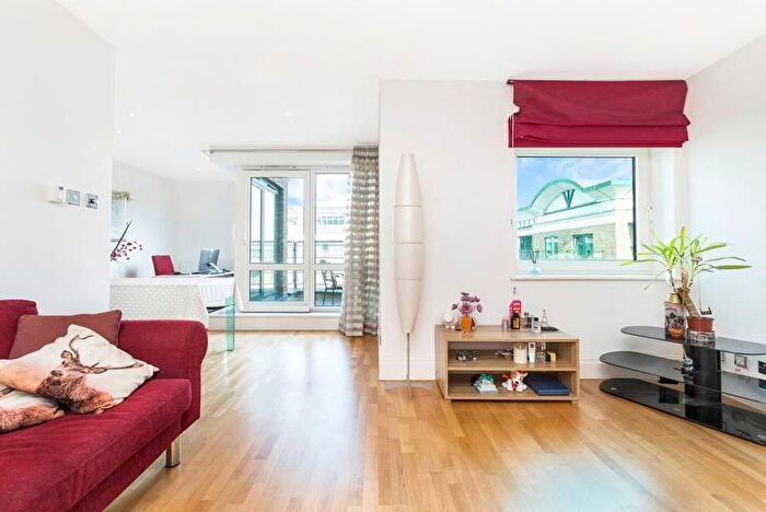 2 Bedroom Flat To Rent In Warren House, Beckford Close, Kensington, W14