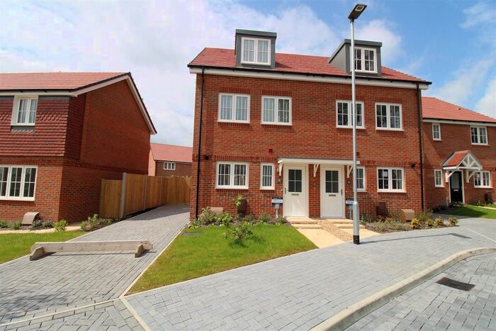 3 Bedroom Semi-Detached House To Rent In Connemara Crescent, Fontwell, Arundel, BN18