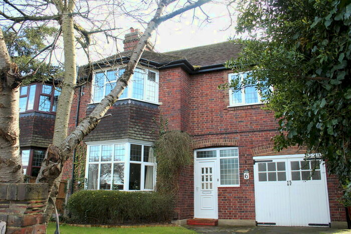 4 Bedroom Semi-Detached House To Rent In Sidcup Road, London, SE12