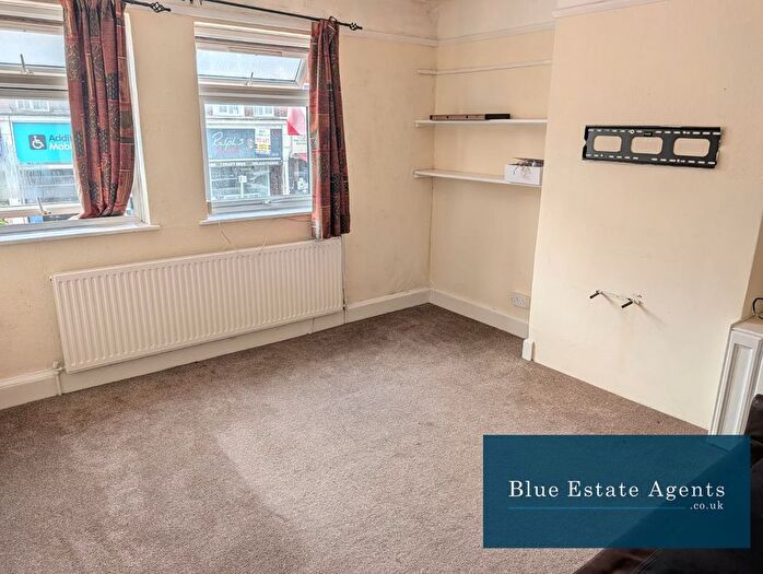 2 Bedroom Flat To Rent In High Street, Whitton, Twickenham, TW2