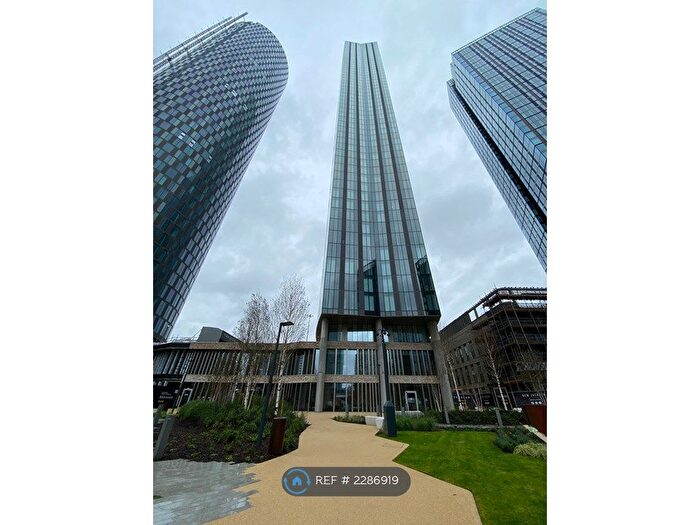3 Bedroom Flat To Rent In The Blade Tower, Manchester, M15
