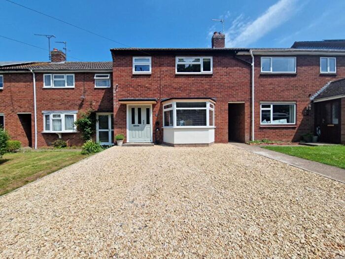 3 Bedroom Terraced House For Sale In Oaktree Close, Moreton Morrell, Warwick, CV35