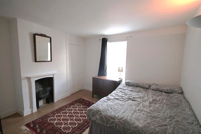 2 Bedroom End Of Terrace House To Rent In Orange Street, Canterbury, CT1