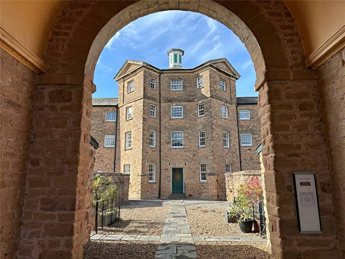3 Bedroom Flat To Rent In Long Street, Williton, Taunton, TA4