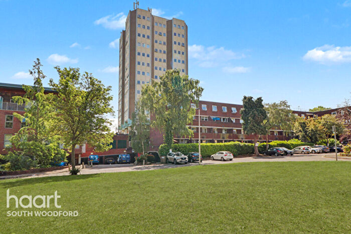 2 Bedroom Flat For Sale In Tamar Square, Woodford Green, IG8